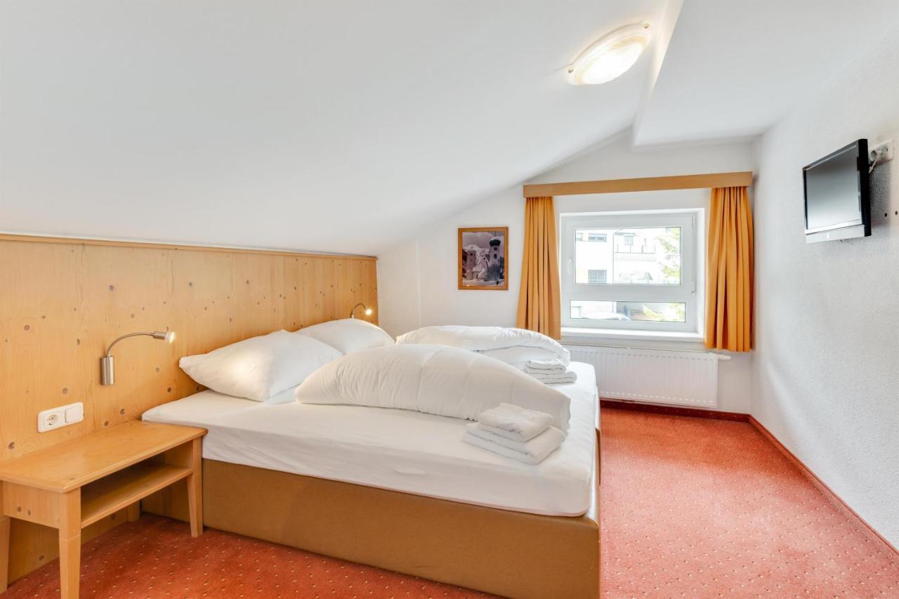 Chalet Martin Hotel Sankt Anton am Arlberg Exterior photo